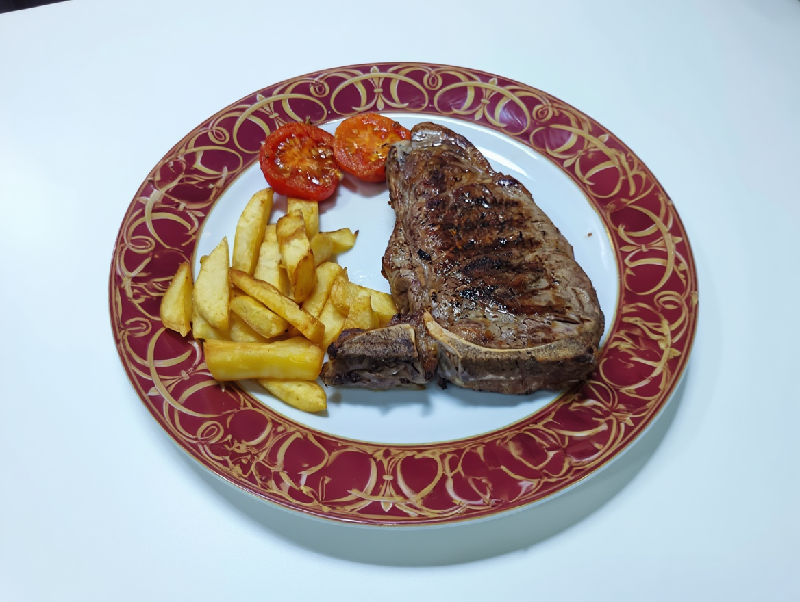 Entrecot de ternera con patatas